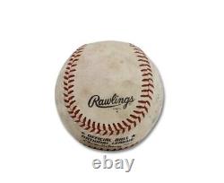 Steve Sax a signé la balle de baseball utilisée personnellement lors de son premier coup de circuit en carrière le 23 août 1981 Psa